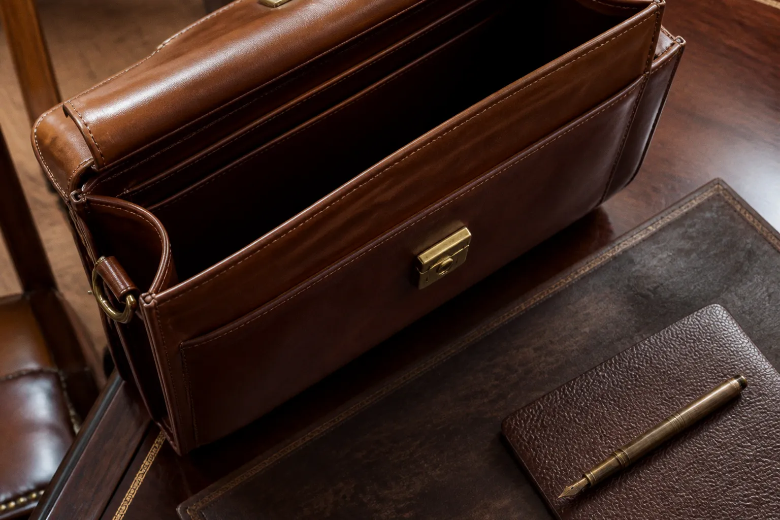 Porte-documents en cuir : quel modèle pour votre métier ?